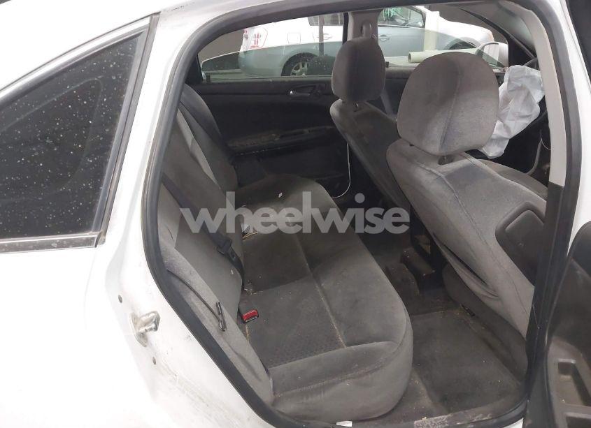 Photo 8 of 2011 Chevrolet Impala LS (VIN 2G1WA5EKXB1135940)