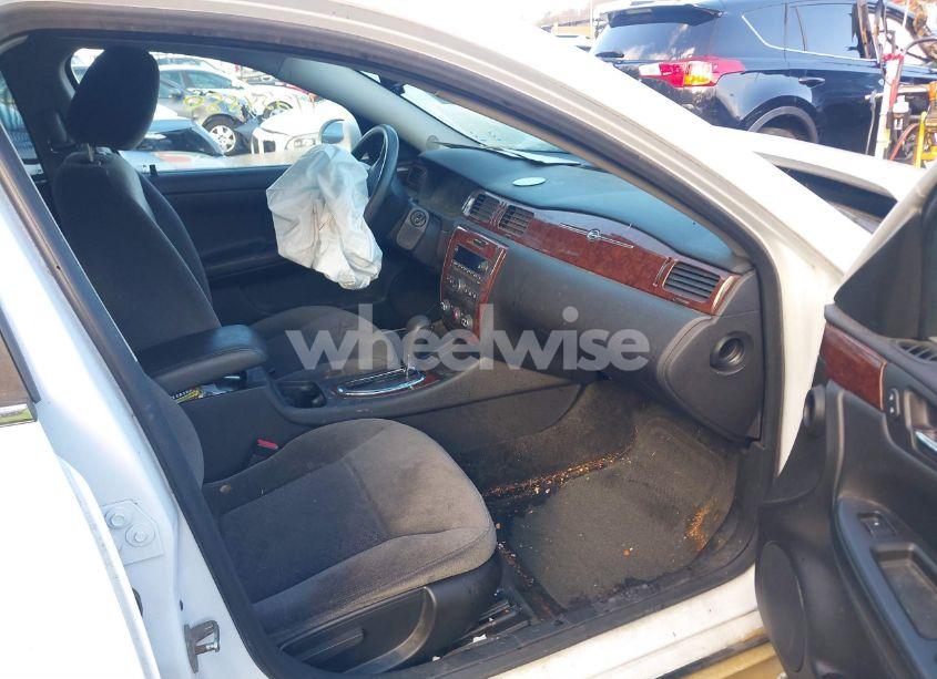 Photo 5 of 2011 Chevrolet Impala LS (VIN 2G1WA5EKXB1173944)