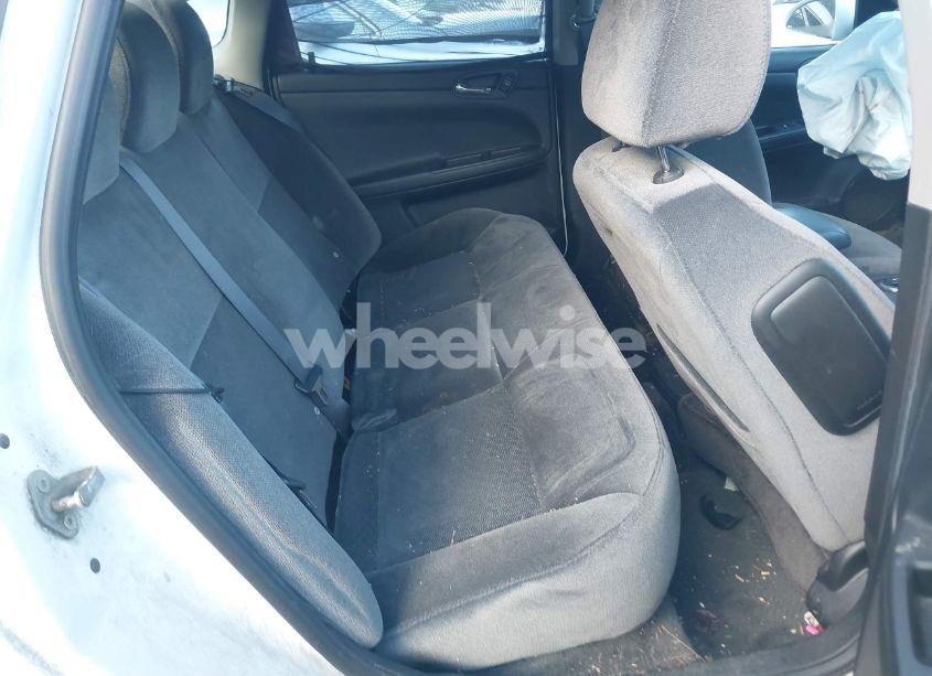 Photo 8 of 2011 Chevrolet Impala LS (VIN 2G1WA5EKXB1173944)