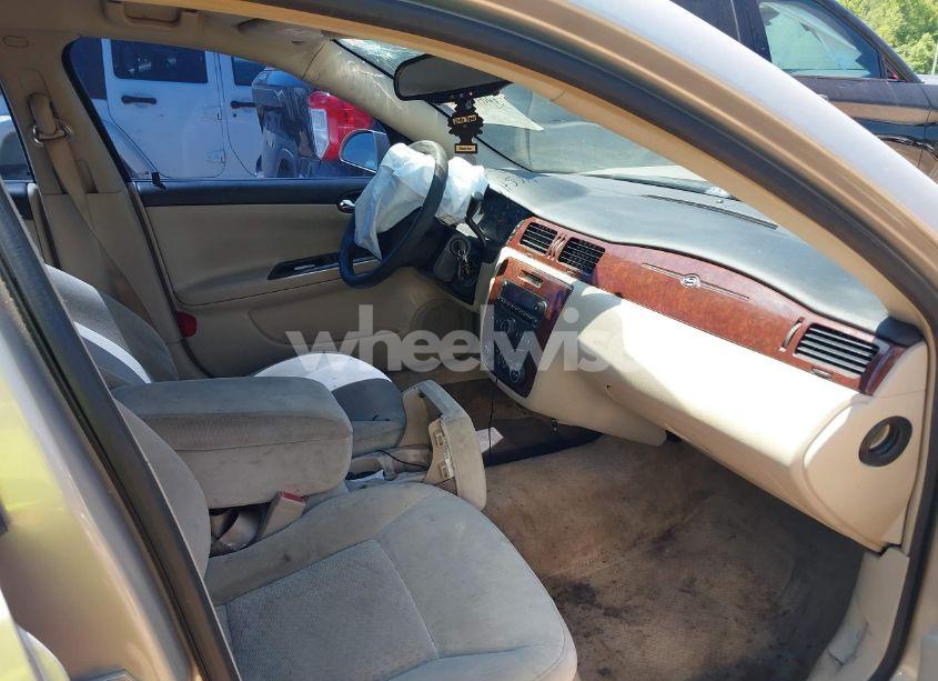 Photo 5 of 2010 Chevrolet Impala LS (VIN 2G1WA5EN4A1116728)