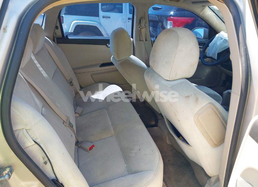 Photo 8 of 2010 Chevrolet Impala LS (VIN 2G1WA5EN4A1116728)