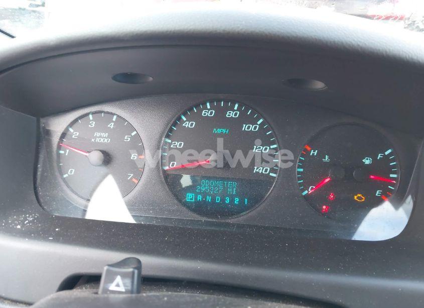 Photo 7 of 2010 Chevrolet Impala LS (VIN 2G1WA5EN6A1190779)