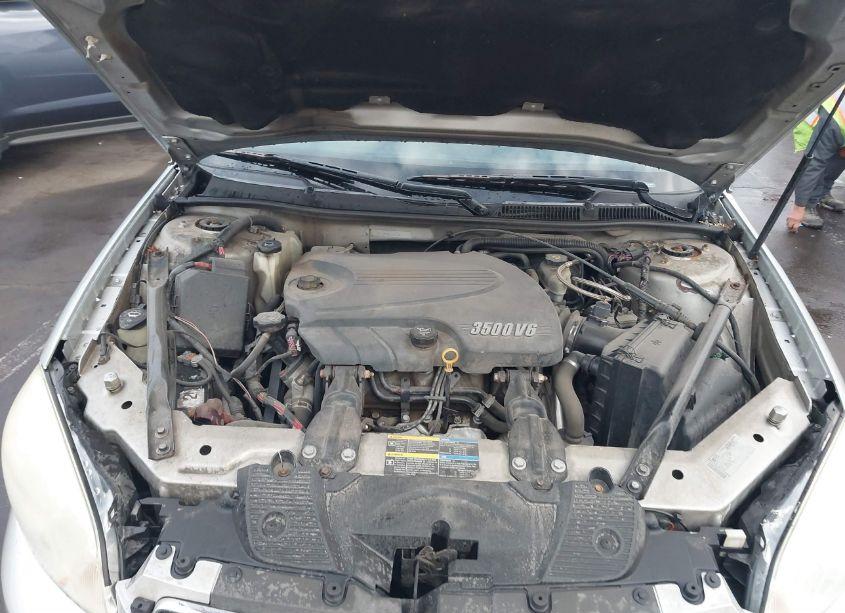 Photo 10 of 2010 Chevrolet Impala LS (VIN 2G1WA5EN9A1114876)