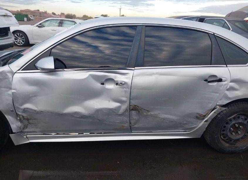 Photo 14 of 2010 Chevrolet Impala LS (VIN 2G1WA5EN9A1114876)