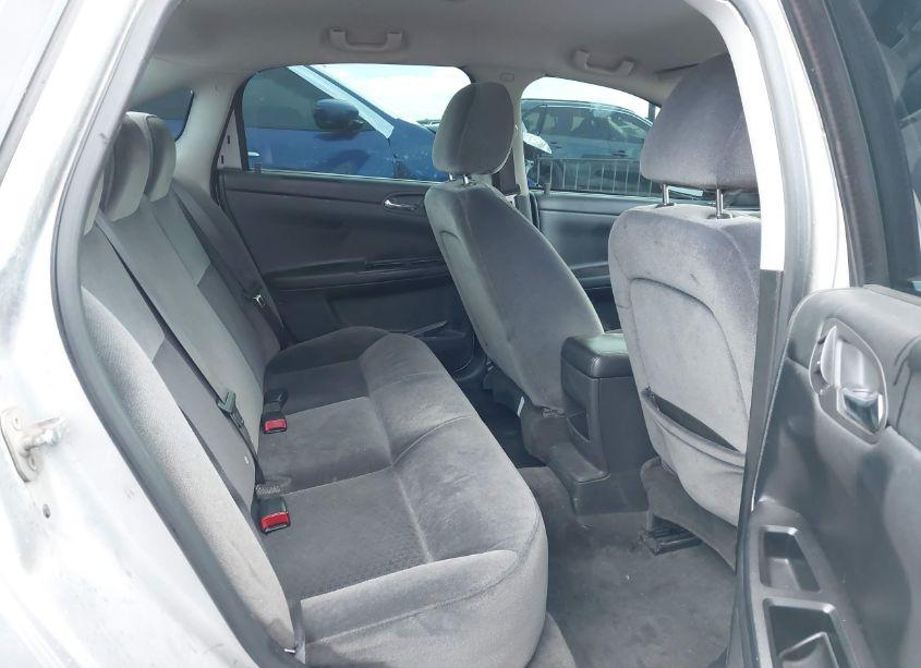 Photo 8 of 2010 Chevrolet Impala LS (VIN 2G1WA5EN9A1114876)