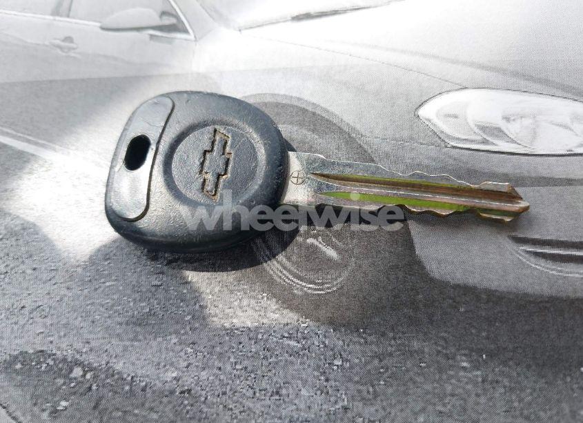 Photo 11 of 2010 Chevrolet Impala LS (VIN 2G1WA5EN9A1203945)