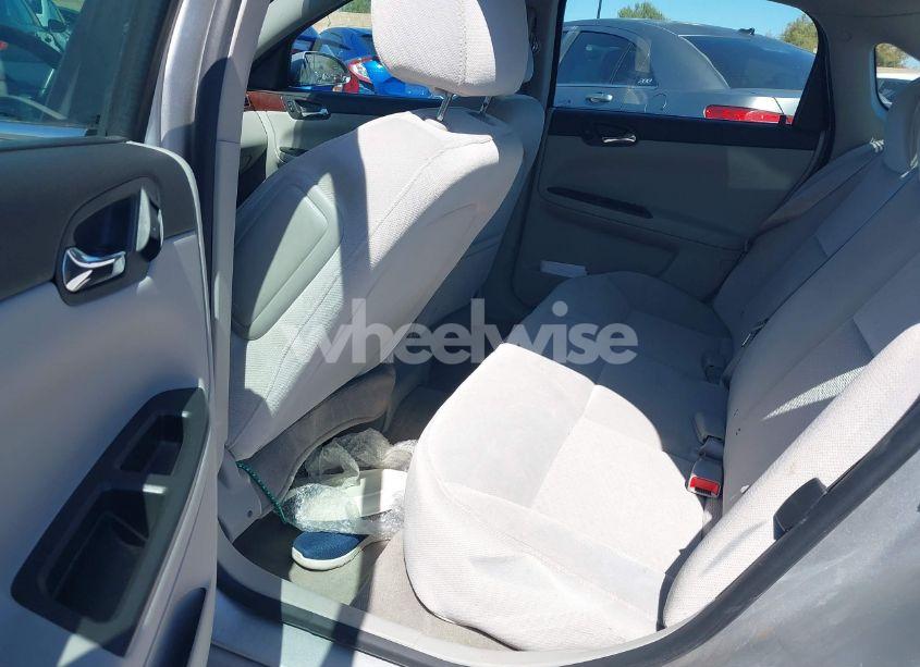 Photo 8 of 2010 Chevrolet Impala LS (VIN 2G1WA5ENXA1143013)