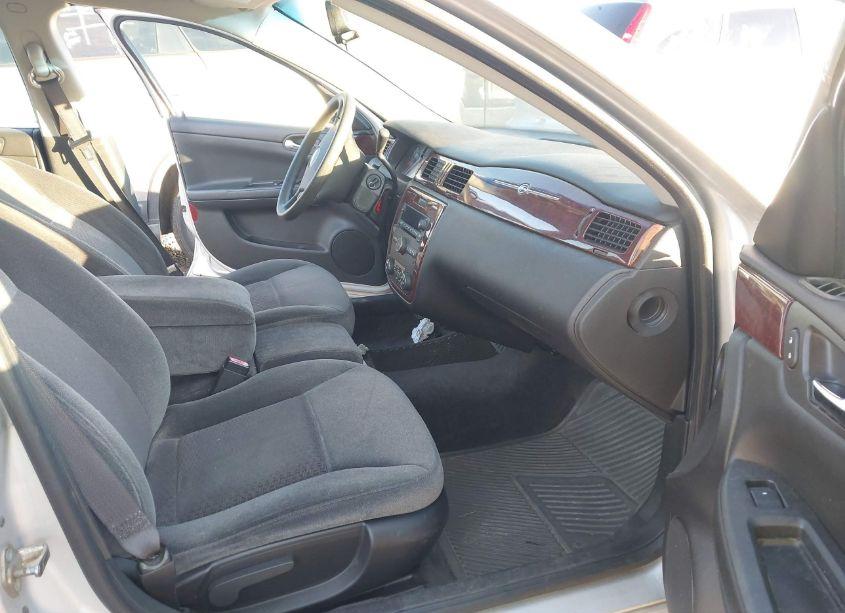 Photo 5 of 2010 Chevrolet Impala LS (VIN 2G1WA5ENXA1196097)