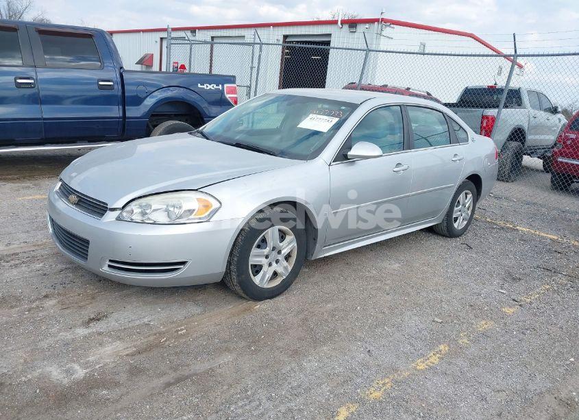 Photo 2 of 2009 Chevrolet Impala LS (VIN 2G1WB57K391169612)