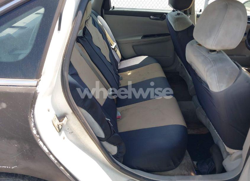 Photo 8 of 2009 Chevrolet Impala LS (VIN 2G1WB57K391230991)