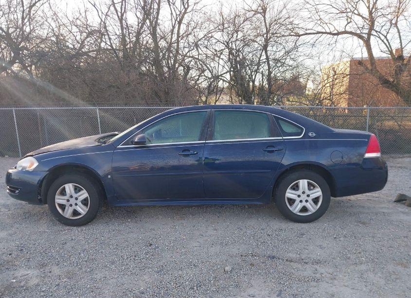 Photo 14 of 2009 Chevrolet Impala LS (VIN 2G1WB57K591167909)
