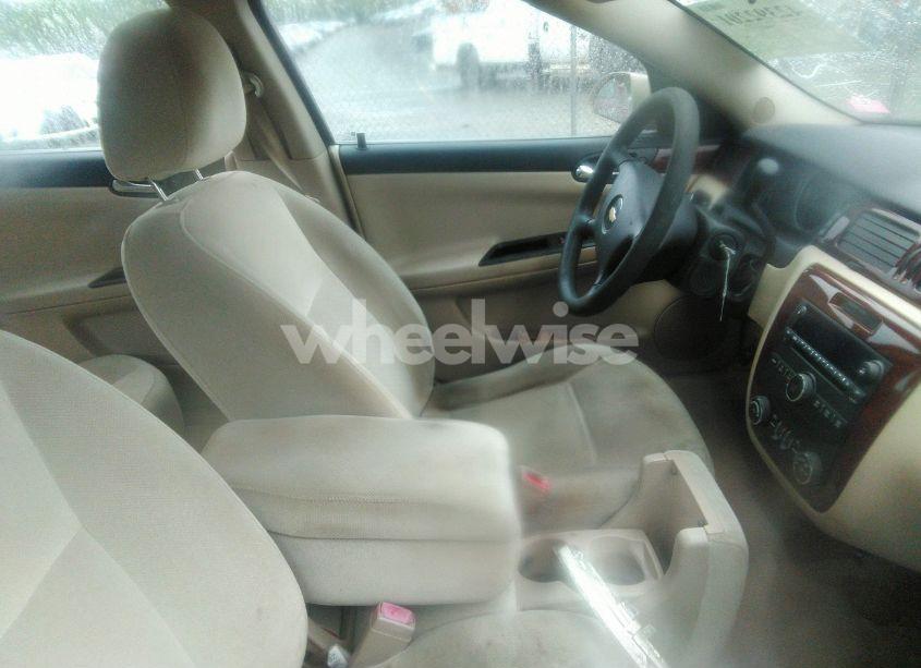 Photo 5 of 2009 Chevrolet Impala LS (VIN 2G1WB57K791109655)