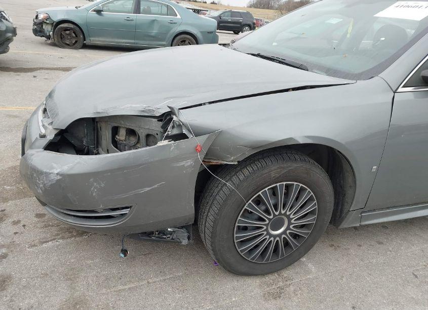 Photo 6 of 2009 Chevrolet Impala LS (VIN 2G1WB57K991152720)