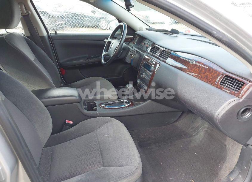 Photo 5 of 2014 Chevrolet Impala LIMITED LT (VIN 2G1WB5E30E1120728)