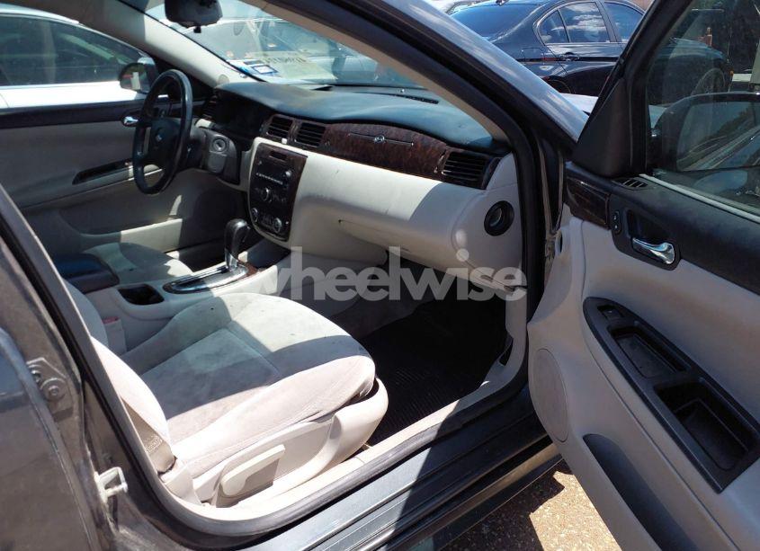 Photo 5 of 2014 Chevrolet Impala LIMITED LT (VIN 2G1WB5E31E1106255)