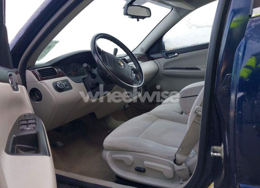 Photo 5 of 2012 Chevrolet Impala LT (VIN 2G1WB5E32C1175100)