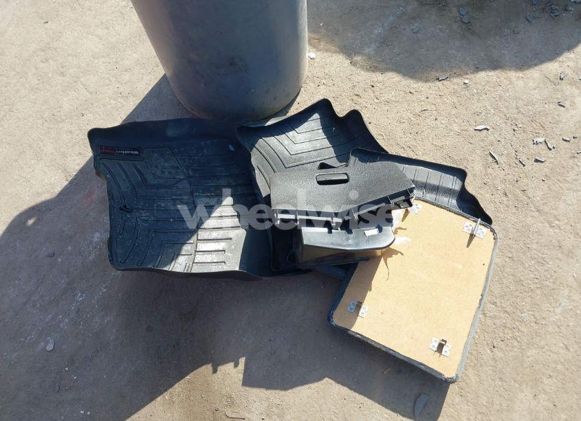 Photo 12 of 2012 Chevrolet Impala LT (VIN 2G1WB5E33C1183626)