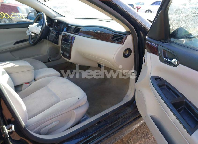 Photo 5 of 2013 Chevrolet Impala LT (VIN 2G1WB5E33D1170215)