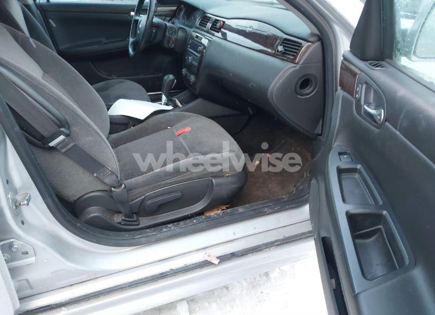 Photo 5 of 2012 Chevrolet Impala LT (VIN 2G1WB5E34C1316667)