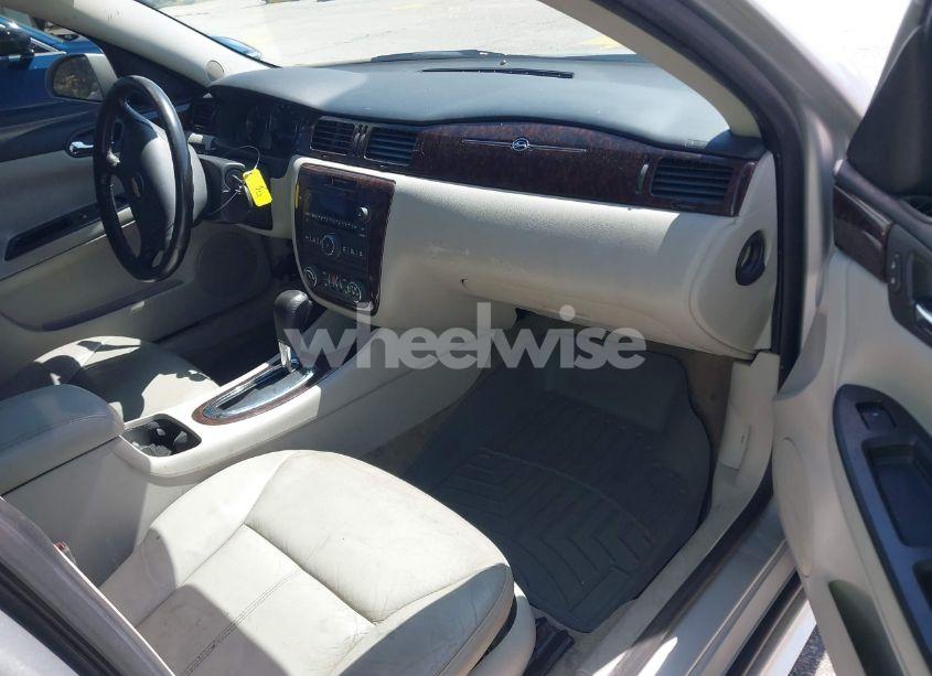 Photo 5 of 2014 Chevrolet Impala LIMITED LT (VIN 2G1WB5E34E1178129)