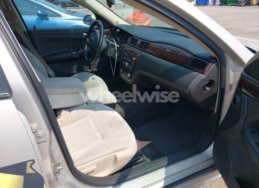 Photo 5 of 2012 Chevrolet Impala LT (VIN 2G1WB5E35C1126778)