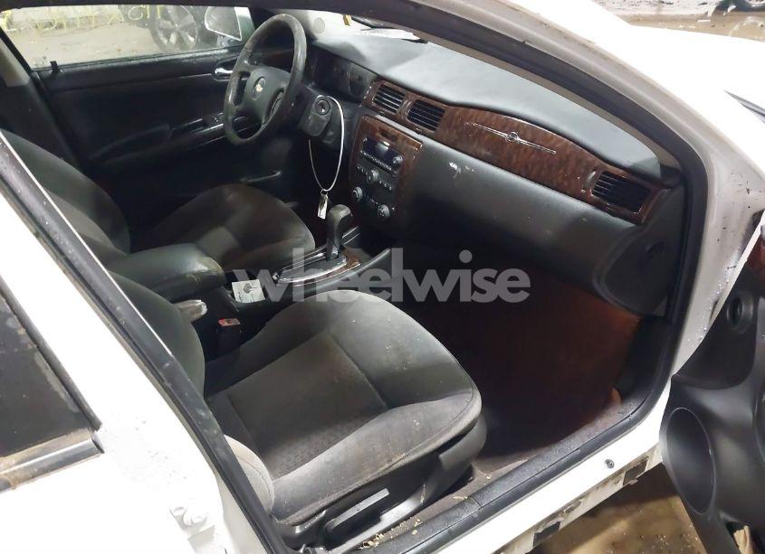 Photo 5 of 2014 Chevrolet Impala LIMITED LT (VIN 2G1WB5E35E1108574)