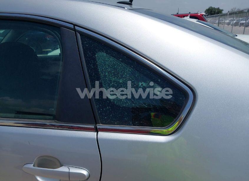 Photo 12 of 2014 Chevrolet Impala LIMITED LT (VIN 2G1WB5E35E1143258)