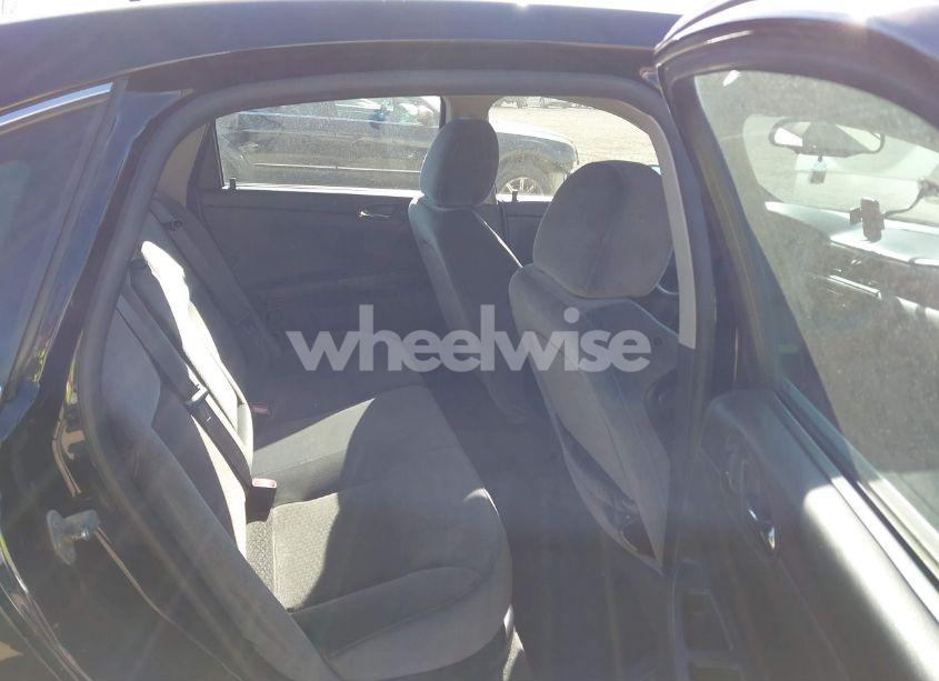 Photo 8 of 2013 Chevrolet Impala LT (VIN 2G1WB5E37D1115153)