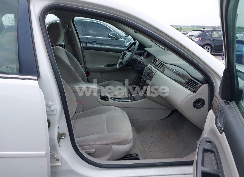 Photo 5 of 2014 Chevrolet Impala LIMITED LT (VIN 2G1WB5E37E1113761)