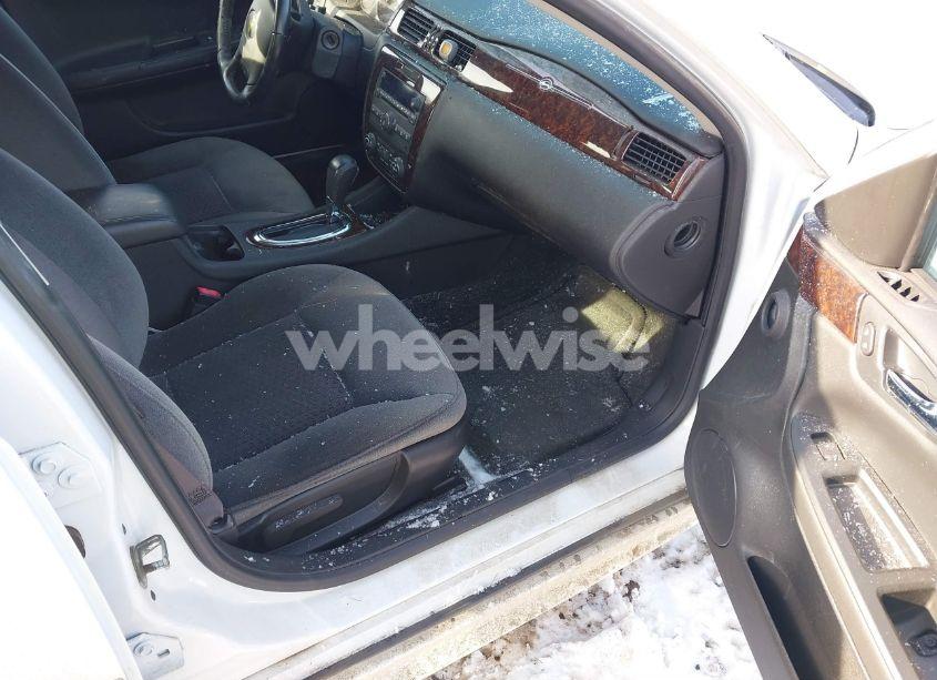 Photo 5 of 2012 Chevrolet Impala LT (VIN 2G1WB5E38C1136169)