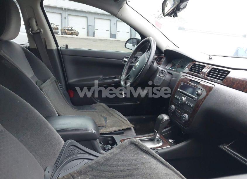 Photo 5 of 2013 Chevrolet Impala LT (VIN 2G1WB5E38D1173997)