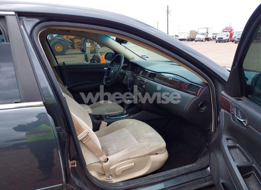 Photo 5 of 2012 Chevrolet Impala LT (VIN 2G1WB5E39C1201644)