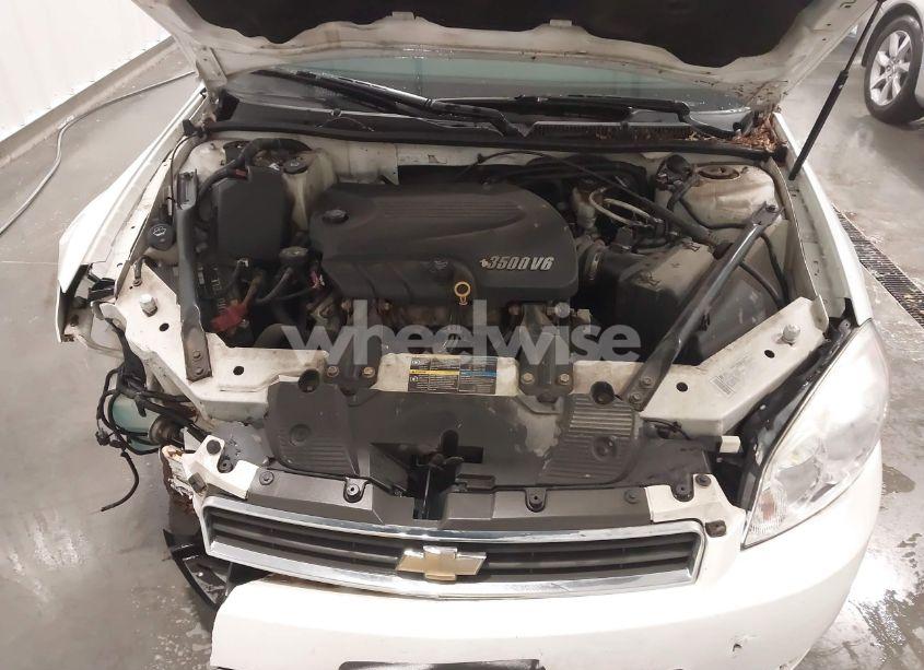 Photo 10 of 2010 Chevrolet Impala LT (VIN 2G1WB5EK0A1178565)