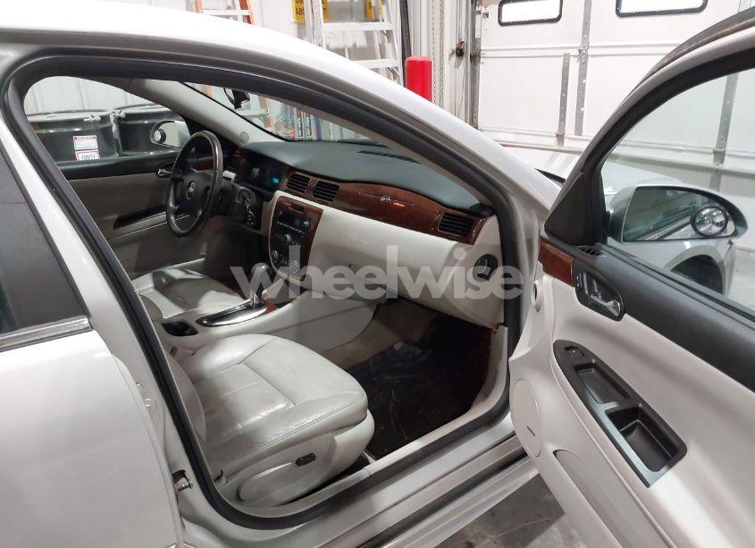 Photo 5 of 2010 Chevrolet Impala LT (VIN 2G1WB5EK0A1227439)