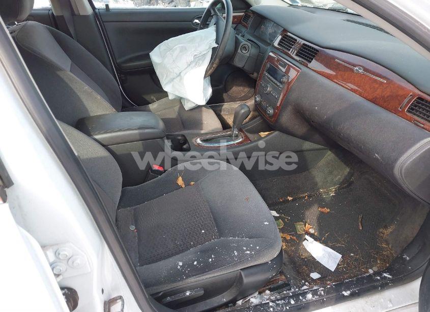 Photo 5 of 2011 Chevrolet Impala LT (VIN 2G1WB5EK1B1301288)