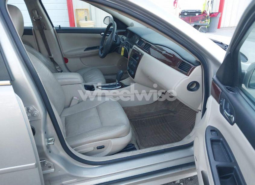 Photo 5 of 2011 Chevrolet Impala LT (VIN 2G1WB5EK5B1142873)