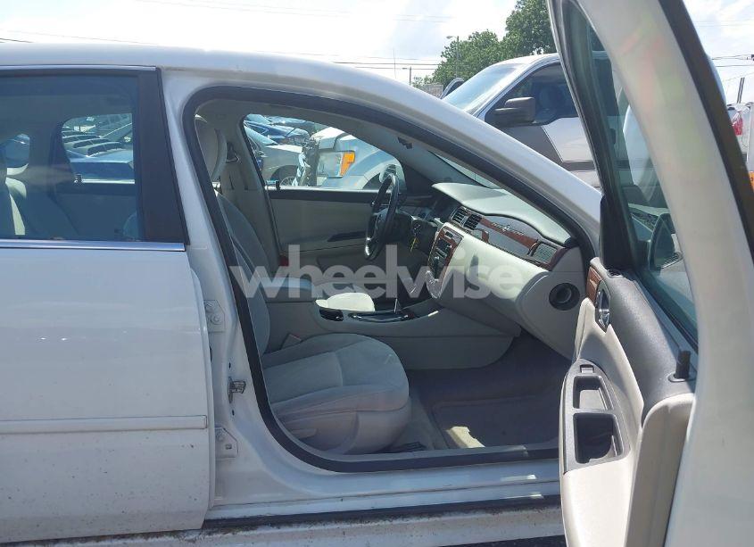 Photo 5 of 2011 Chevrolet Impala LT (VIN 2G1WB5EK6B1245199)