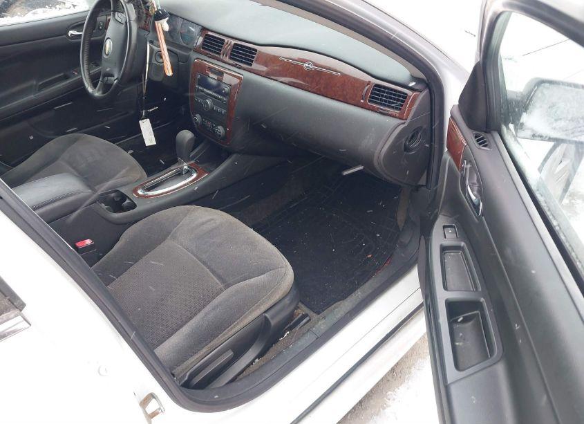 Photo 5 of 2011 Chevrolet Impala LT (VIN 2G1WB5EK8B1170604)