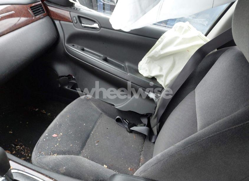 Photo 5 of 2011 Chevrolet Impala LT (VIN 2G1WB5EK8B1172854)