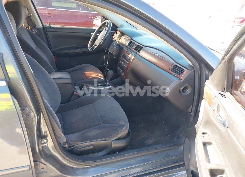 Photo 5 of 2010 Chevrolet Impala LT (VIN 2G1WB5EKXA1179061)