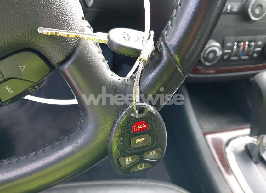 Photo 11 of 2010 Chevrolet Impala LT (VIN 2G1WB5EKXA1186074)