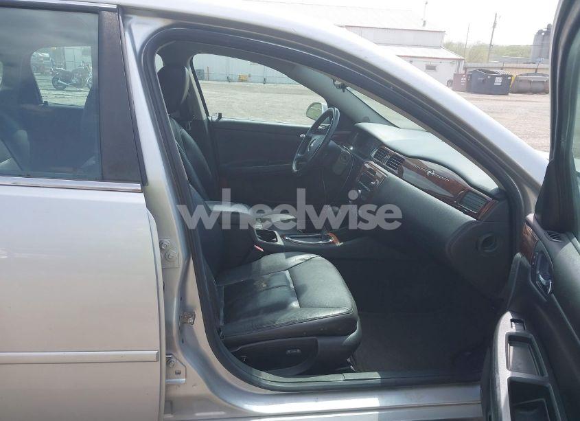 Photo 5 of 2010 Chevrolet Impala LT (VIN 2G1WB5EKXA1233779)