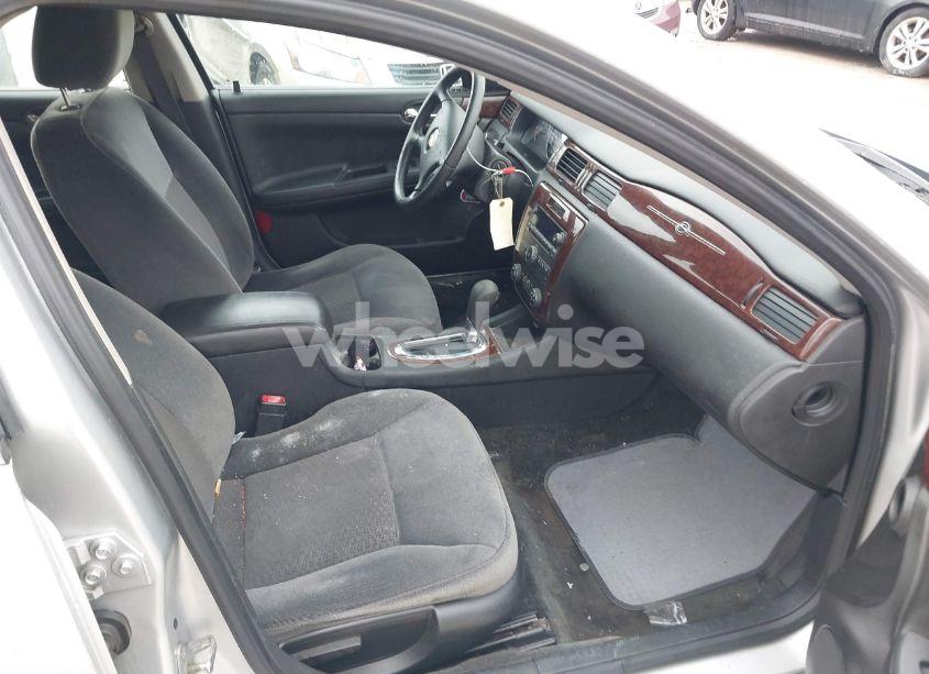 Photo 5 of 2011 Chevrolet Impala LT (VIN 2G1WB5EKXB1141797)