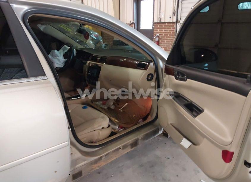 Photo 5 of 2011 Chevrolet Impala LT (VIN 2G1WB5EKXB1187548)