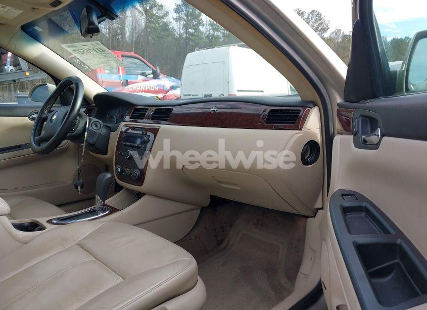 Photo 5 of 2011 Chevrolet Impala LT (VIN 2G1WB5EKXB1192636)