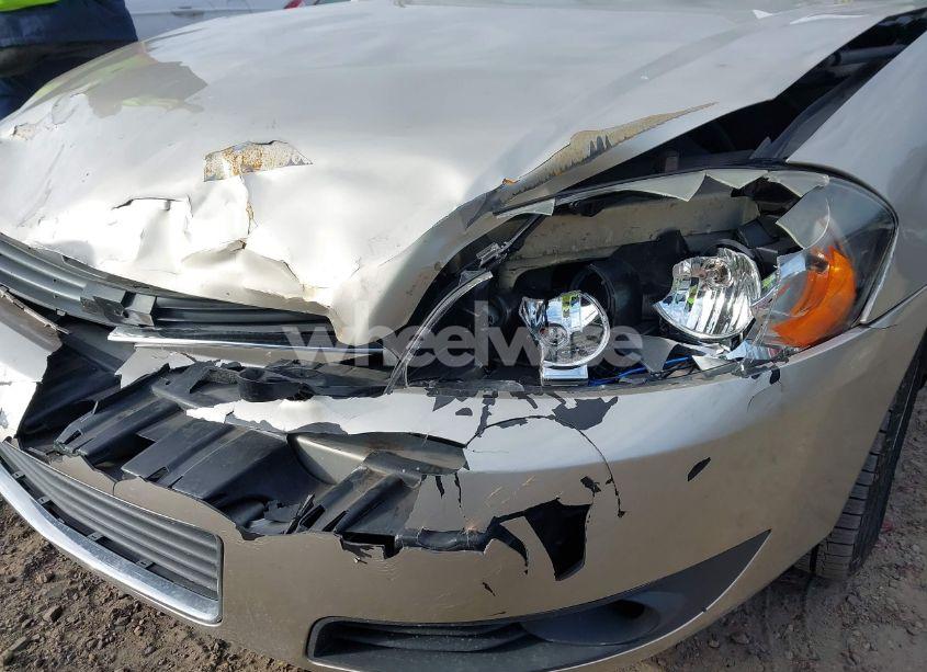 Photo 6 of 2011 Chevrolet Impala LT (VIN 2G1WB5EKXB1192636)