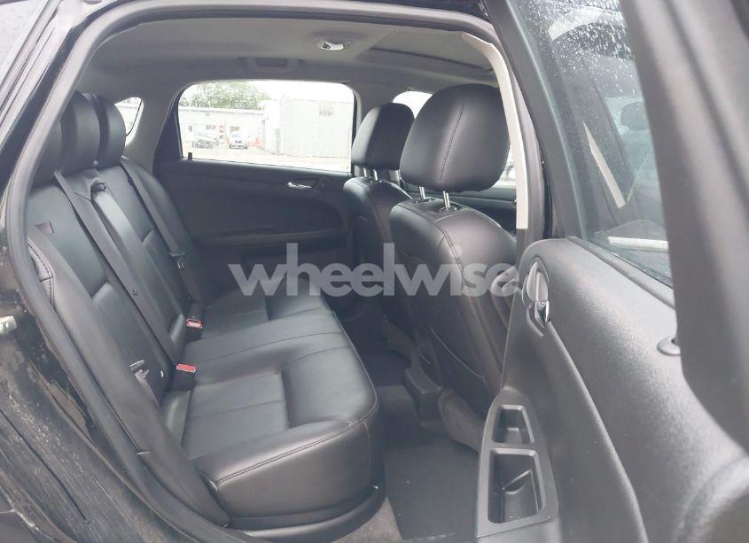 Photo 8 of 2011 Chevrolet Impala LT (VIN 2G1WB5EKXB1325279)