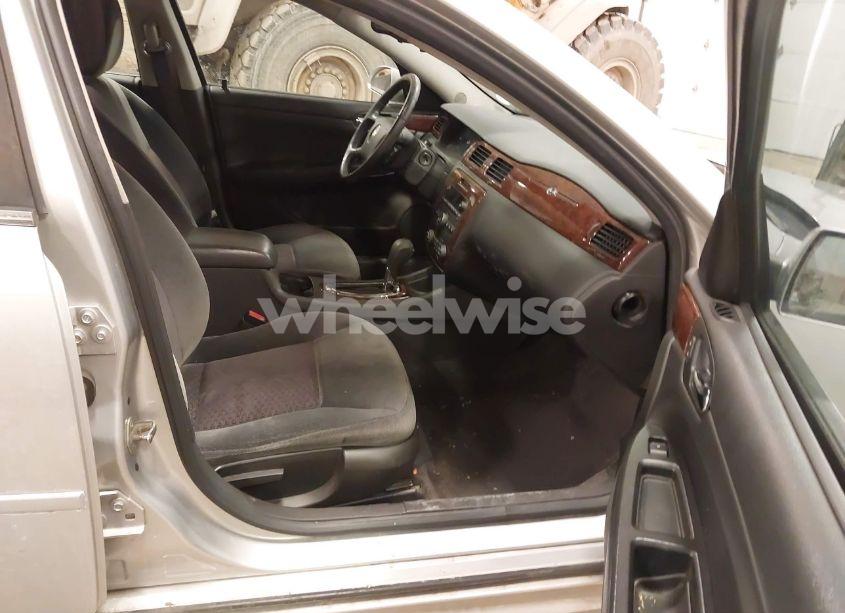 Photo 5 of 2011 Chevrolet Impala LT (VIN 2G1WB5EKXB1333625)