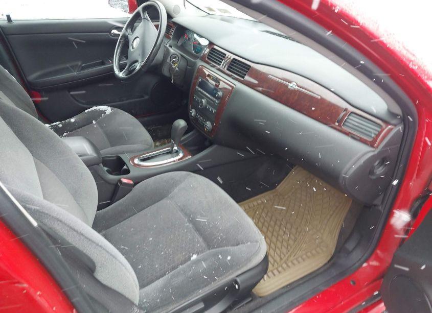 Photo 5 of 2010 Chevrolet Impala LT (VIN 2G1WB5EN0A1135645)