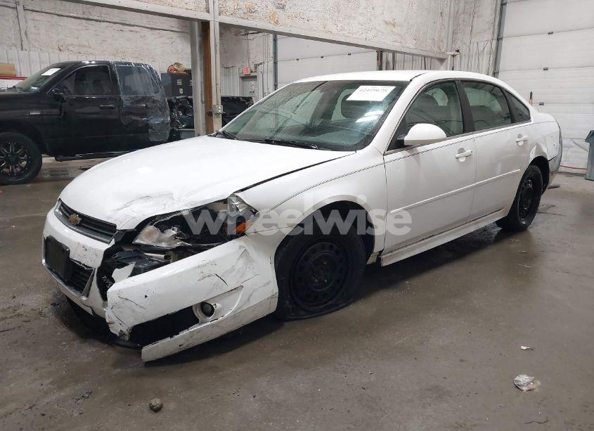 Photo 2 of 2010 Chevrolet Impala LT (VIN 2G1WB5EN1A1209249)